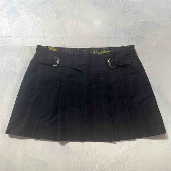 Gucci Mini Skirt Size 40 Medium Black Pin Stripe Buckle